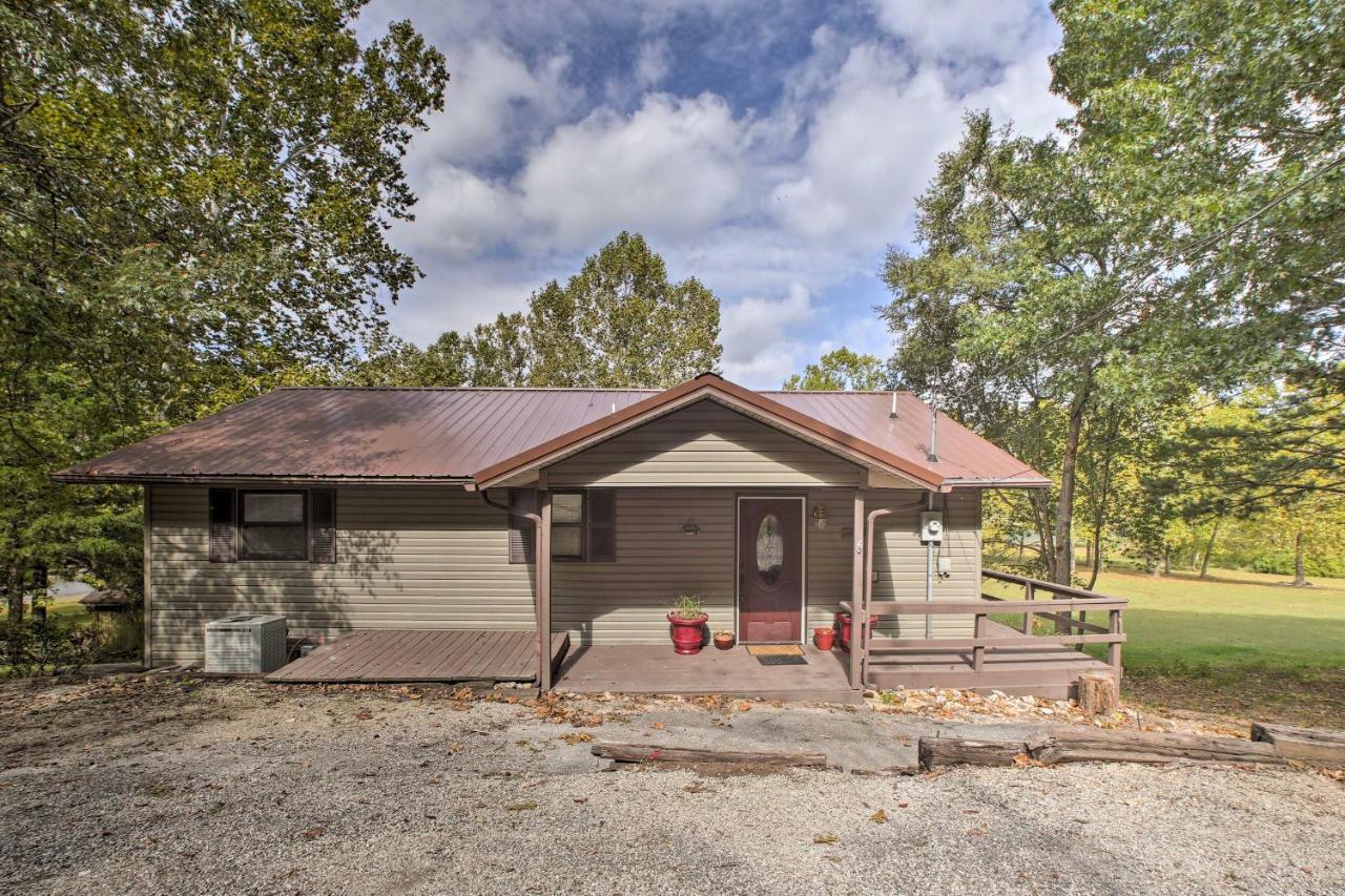 Lakefront Table Rock Home With Fire Pit! Golden Екстериор снимка